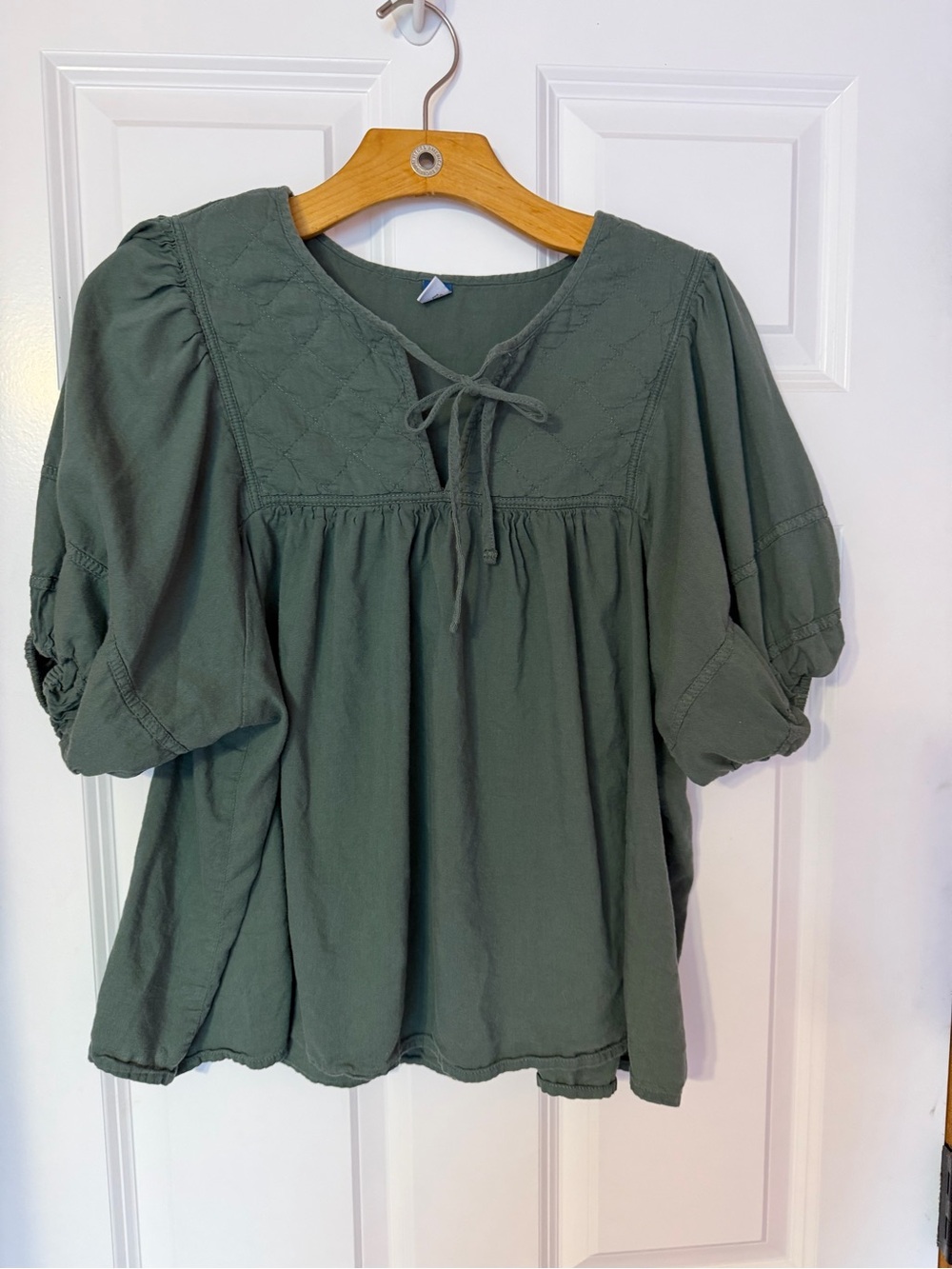 Old Navy Olive Green Tie-Front Peasant Blouse